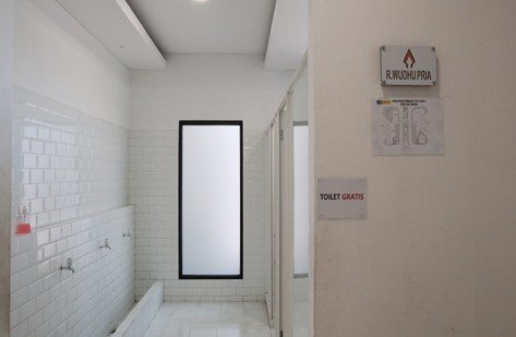toilet