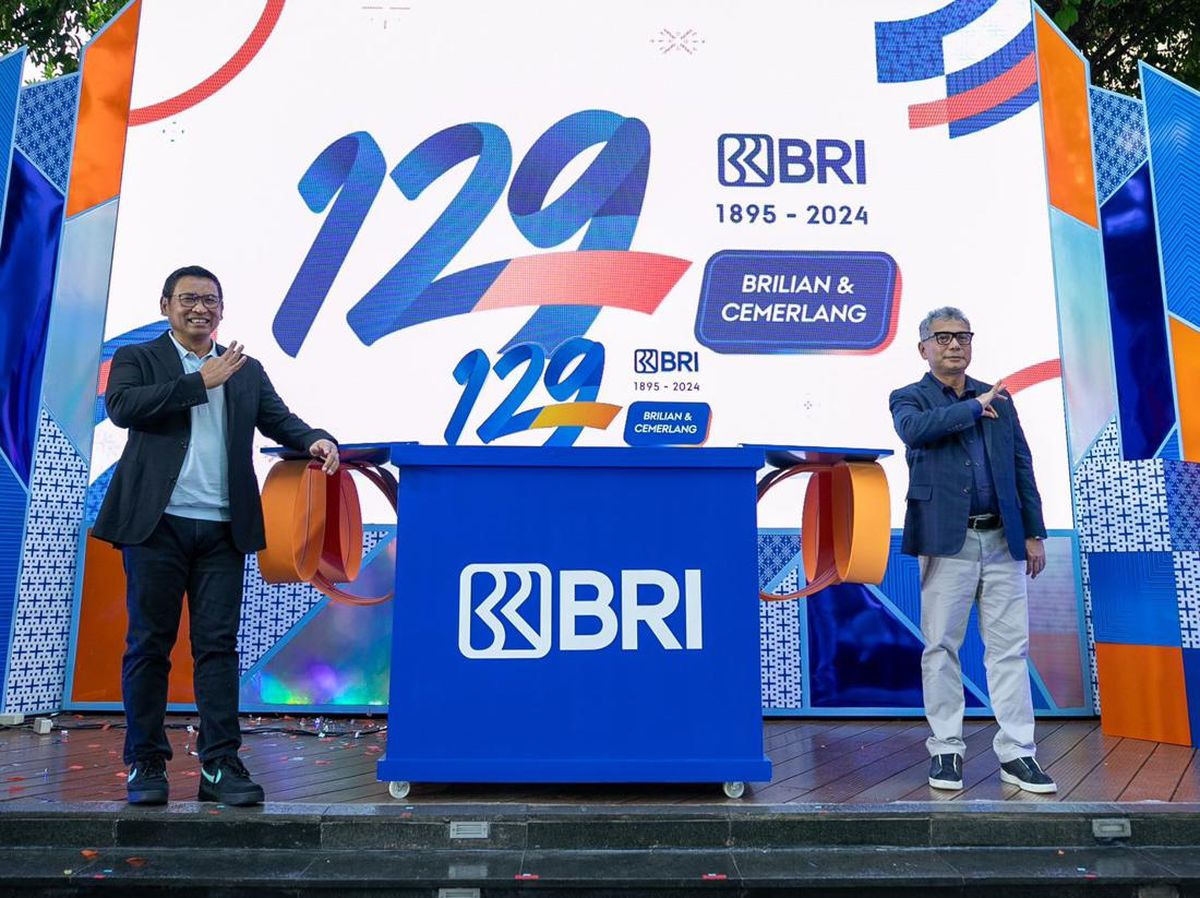 MAGDALENA  B. ROHROHMANA, S.SIT - KEPALA SUBBAGIAN TATA USAHA